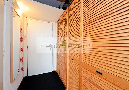 Pronájem bytu, Kobylisy, Kyselova, garsoniéra, 22 m2, výtah, zařízená, Rent4Ever.cz