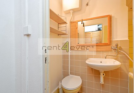 Pronájem bytu, Kobylisy, Kyselova, garsoniéra, 22 m2, výtah, zařízená, Rent4Ever.cz