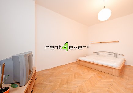 Pronájem bytu, Vršovice, 28. pluku, byt 2+kk, 54 m2, cihla, sklep, výtah, zařízený nábytkem, Rent4Ever.cz