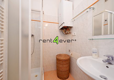 Pronájem bytu, Vršovice, 28. pluku, byt 2+kk, 54 m2, cihla, sklep, výtah, zařízený nábytkem, Rent4Ever.cz