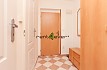 Pronájem bytu, Krč, Štúrova, byt 1+kk, 27 m2, v cihlová nástavbě, zařízený nábytkem, Rent4Ever.cz