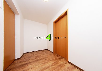 Pronájem bytu, Čimice, Čimická, podkrovní byt 3+kk, 94 m2, novostavba, terasa, nezařízený, Rent4Ever.cz
