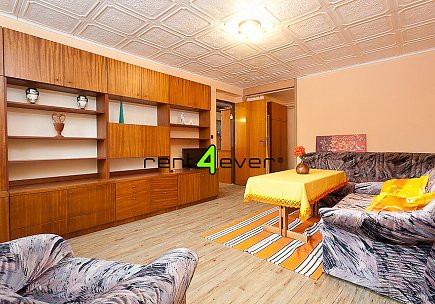 Pronájem bytu, Motol, Wolfova, suterénní byt 2+1 v RD, 38 m2, po rekonstrukci, zahrada, zařízený, Rent4Ever.cz