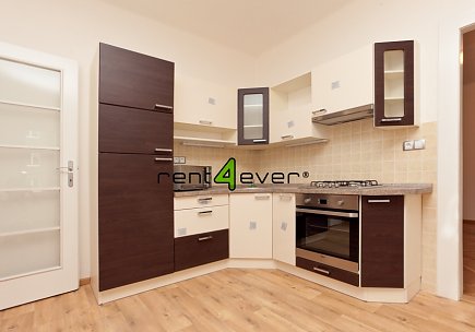 Pronájem bytu, Nusle, U družstva Repo, 2+1, 65 m2, cihla, sklep, 2 komory, Rent4Ever.cz