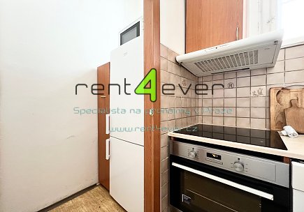 Pronájem bytu, Holešovice, Kamenická, 3+1, 90 m2, cihla, balkon, 2x komora, výtah, zařízený, Rent4Ever.cz