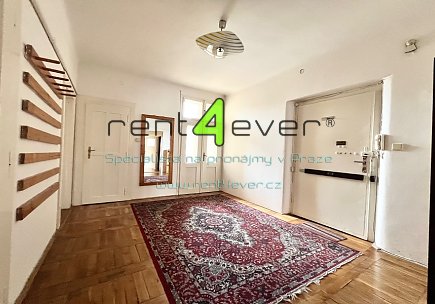 Pronájem bytu, Holešovice, Kamenická, 3+1, 90 m2, cihla, balkon, 2x komora, výtah, zařízený, Rent4Ever.cz
