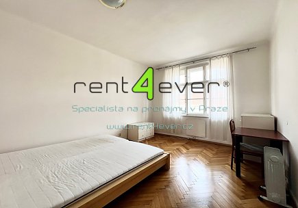Pronájem bytu, Holešovice, Kamenická, 3+1, 90 m2, cihla, balkon, 2x komora, výtah, zařízený, Rent4Ever.cz