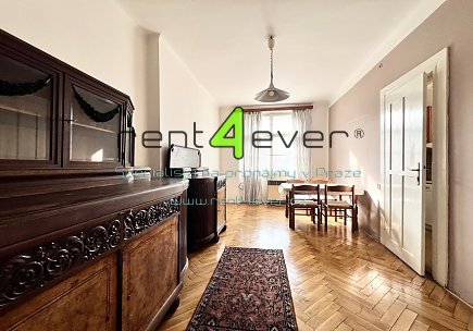 Pronájem bytu, Holešovice, Kamenická, 3+1, 90 m2, cihla, balkon, 2x komora, výtah, zařízený, Rent4Ever.cz