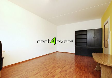Pronájem bytu, Háje, Matúškova, byt 1+kk, 30 m2, sklep, výtah, vybavený nábytkem, Rent4Ever.cz