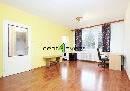 Pronájem bytu, Háje, Matúškova, byt 1+kk, 30 m2, sklep, výtah, vybavený nábytkem, Rent4Ever.cz