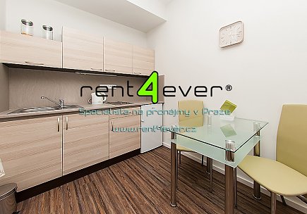 Pronájem bytu, Troja, Na Farkách, 1+kk v RD, 25 m2, novostavba, terasa, zahrada, zařízený nábytkem, Rent4Ever.cz