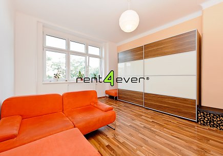 Pronájem bytu, Holešovice, U vody, 2+1, 80 m2, cihla, balkon, sklep, výtah, částečně zařízený, Rent4Ever.cz