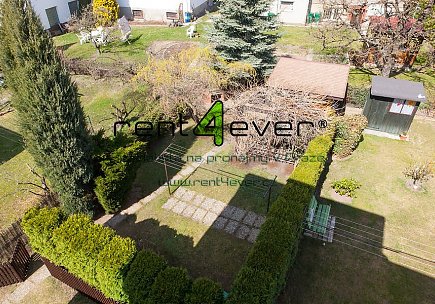 Pronájem bytu, Řepy, Krolmusova, byt 1+kk v RD, 22 m2, cihla, zahrada, vybavený nábytkem, Rent4Ever.cz