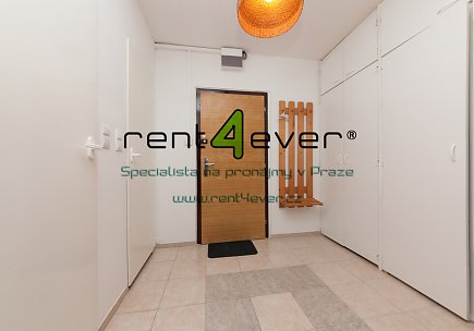 Pronájem bytu, Černý Most, Cíglerova, 3+1, 66 m2, po rekonstrukci, lodžie, sklep, nezařízený , Rent4Ever.cz