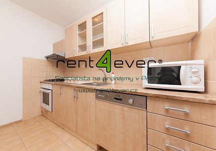 Pronájem bytu, Černý Most, Cíglerova, 3+1, 66 m2, po rekonstrukci, lodžie, sklep, nezařízený , Rent4Ever.cz