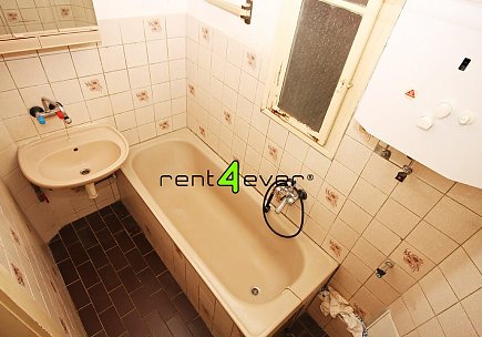 Pronájem bytu, Dejvice, Wuchterlova, 2+1, 55 m2, cihla, komora, zahrada, nezařízený, Rent4Ever.cz