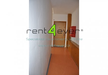 Pronájem bytu, Stodůlky, Prusíkova, byt 3+1, 77 m2, balkon, sklep, výtah, částečně zařízený, Rent4Ever.cz