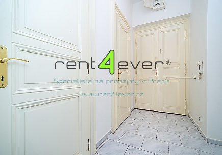 Pronájem bytu, Metro B Náměstí Republiky, Zlatnická, 2+1, 65 m2, cihla, po rekonstrukci, nezařízený, Rent4Ever.cz