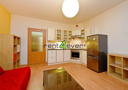 Pronájem bytu, Hloubětín, Nepelova, 1+kk, 35 m2, cihla, novostavba, balkon, zařízený nábytkem, Rent4Ever.cz
