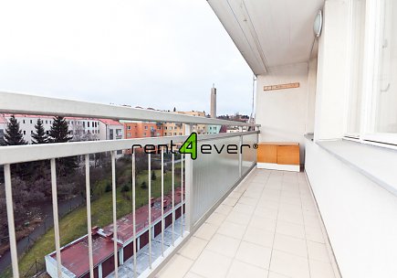 Pronájem bytu, Košíře, Plzeňská, byt 3+1, 70 m2, lodžie, výtah, nezařízený nábytkem, Rent4Ever.cz