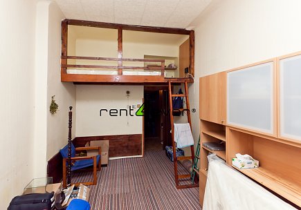 Pronájem bytu, Košíře, Pod Kavalírkou, 2+1, 54 m2, cihla, 2 vestavěná patra na spaní, zařízený, Rent4Ever.cz