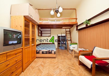 Pronájem bytu, Košíře, Pod Kavalírkou, 2+1, 54 m2, cihla, 2 vestavěná patra na spaní, zařízený, Rent4Ever.cz