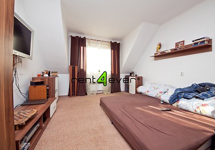 Pronájem bytu, Smíchov, Nad Kesnerkou, byt 2+kk v činžovní vile, 45 m2, cihla, vybavený, Rent4Ever.cz
