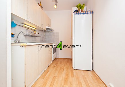 Pronájem bytu, Kunratice, byt 2+kk, 43 m2, sklep 3 m2, výtah, bezbariérový přístup, Rent4Ever.cz