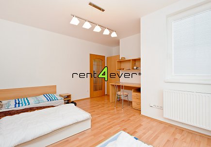 Pronájem bytu, Benice, U Císařské cesty, RD 5+kk, 176 m2, novostavba, 2x balkon, terasa, nezařízený, Rent4Ever.cz