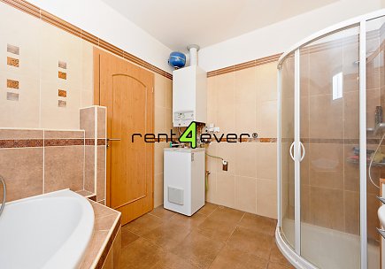 Pronájem bytu, Benice, U Císařské cesty, RD 5+kk, 176 m2, novostavba, 2x balkon, terasa, nezařízený, Rent4Ever.cz