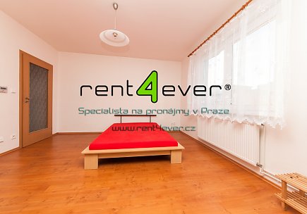 Pronájem bytu, Horní Počernice, Dandova, 1+kk, 37 m2, sklep, komora, částečně zařízený, Rent4Ever.cz
