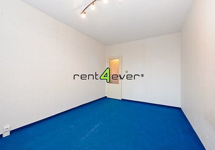 Pronájem bytu, Řepy, Vondroušova, 3+1, 82 m2, balkon, sklep, komora, výtah, nezařízený, Rent4Ever.cz