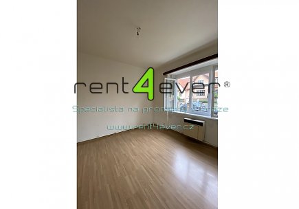 Pronájem bytu, Žižkov, V domově, byt 2+kk, 65 m2, komora, zahrada, nevybavený nábytkem, Rent4Ever.cz