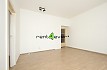 Pronájem bytu, Žižkov, V domově, byt 2+kk, 65 m2, komora, zahrada, nevybavený nábytkem, Rent4Ever.cz
