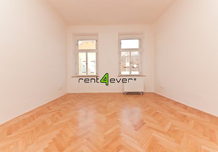 Pronájem bytu, Žižkov, Husitská, 2+kk, 46 m2, sklep, nezařízený, Rent4Ever.cz