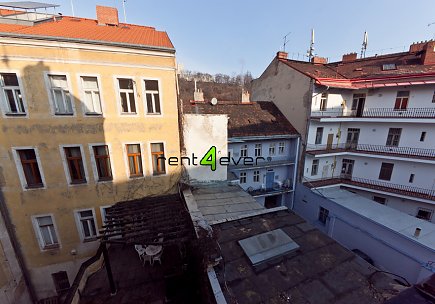 Pronájem bytu, Žižkov, Husitská, 2+kk, 46 m2, sklep, nezařízený, Rent4Ever.cz