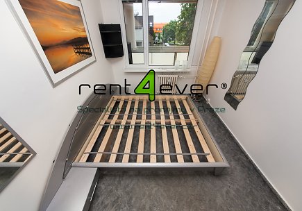 Pronájem bytu, Prosek, Zárybská, 2+kk, 45 m2, lodžie, komora, výtah, zařízený, Rent4Ever.cz