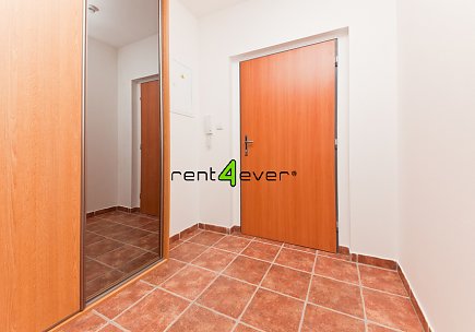 Pronájem bytu, Zličín, Lanžhotská, 1+kk, 38 m² + balkon + garážové stání, novostavba, cihla, výtah, Rent4Ever.cz