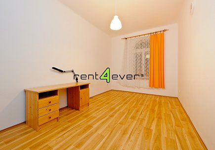 Pronájem bytu, Metro B Anděl, U Nikolajky, byt 1+1, 30 m2, cihla, nezařízený nábytkem, Rent4Ever.cz