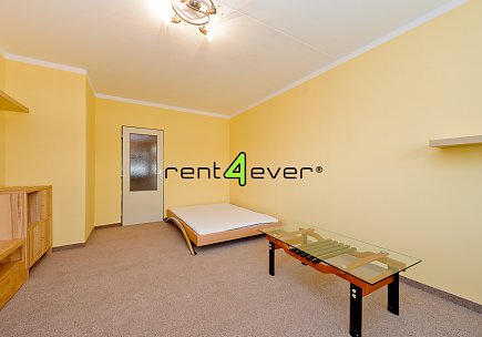 Pronájem bytu, Libeň, Podvinný mlýn, 1+1, 45 m2, lodžie, sklep, výtah, zařízený, Rent4Ever.cz