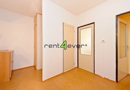 Pronájem bytu, Libeň, Podvinný mlýn, 1+1, 45 m2, lodžie, sklep, výtah, zařízený, Rent4Ever.cz