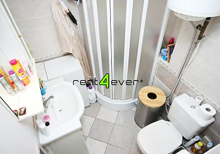Pronájem bytu, Nusle, Pod lázní, mezonetový byt 2+kk, 55 m2, cihla, terasa, nevybavený nábytkem, Rent4Ever.cz