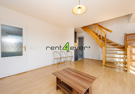 Pronájem bytu, Žižkov, Nad Ohradou, mezonet 2+kk, 60 m2, cihla, balkon, výtah, částečně zařízený, Rent4Ever.cz