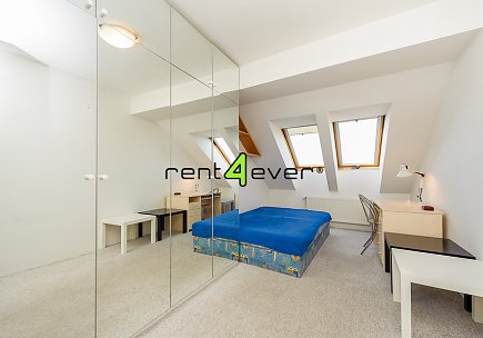 Pronájem bytu, Žižkov, Nad Ohradou, mezonet 2+kk, 60 m2, cihla, balkon, výtah, částečně zařízený, Rent4Ever.cz