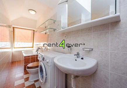 Pronájem bytu, Žižkov, Nad Ohradou, mezonet 2+kk, 60 m2, cihla, balkon, výtah, částečně zařízený, Rent4Ever.cz