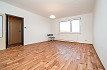 Pronájem bytu, Michle, U Botiče, byt 1+1, 36 m2, komora, výtah, nevybavený, pouze pro 1 os. - muže, Rent4Ever.cz