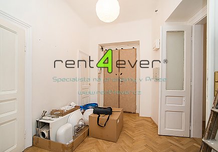 Pronájem bytu, Holešovice, Janovského, 3+kk, 90 m2, cihla, sklep, výtah, nezařízený nábytkem, Rent4Ever.cz