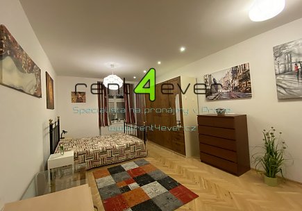 Pronájem bytu, Holešovice, V háji, byt 2+kk, 60 m2, cihla, vybavený nábytkem, Rent4Ever.cz