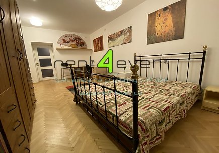 Pronájem bytu, Holešovice, V háji, byt 2+kk, 60 m2, cihla, vybavený nábytkem, Rent4Ever.cz