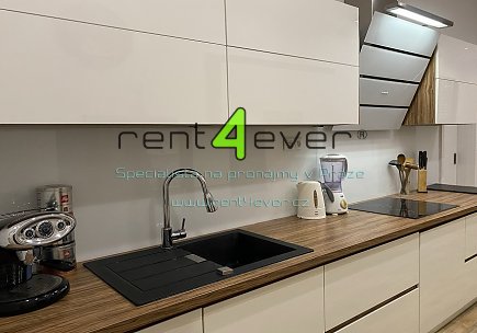 Pronájem bytu, Holešovice, V háji, byt 2+kk, 60 m2, cihla, vybavený nábytkem, Rent4Ever.cz